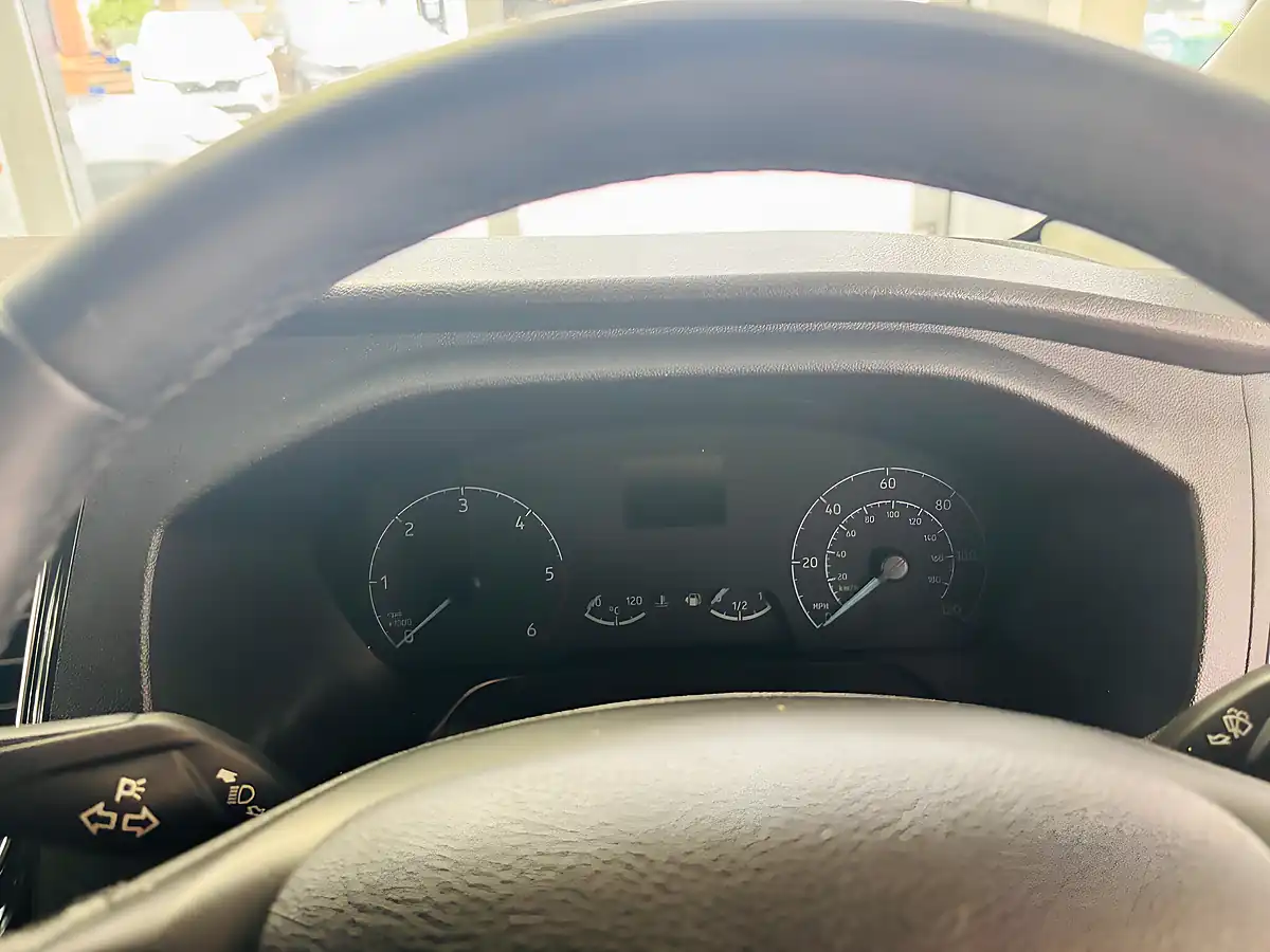 Used 2022 Ford Transit Custom Limited Crew White - Interior and Exterior details 18