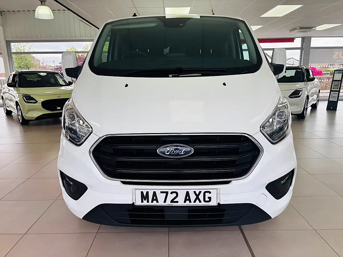 Used 2022 Ford Transit Custom Limited Crew White - Interior and Exterior details 2