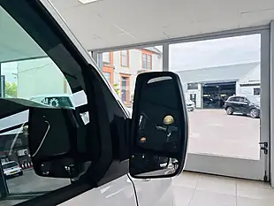 Used 2022 Ford Transit Custom Limited Crew White - Interior and Exterior details 9