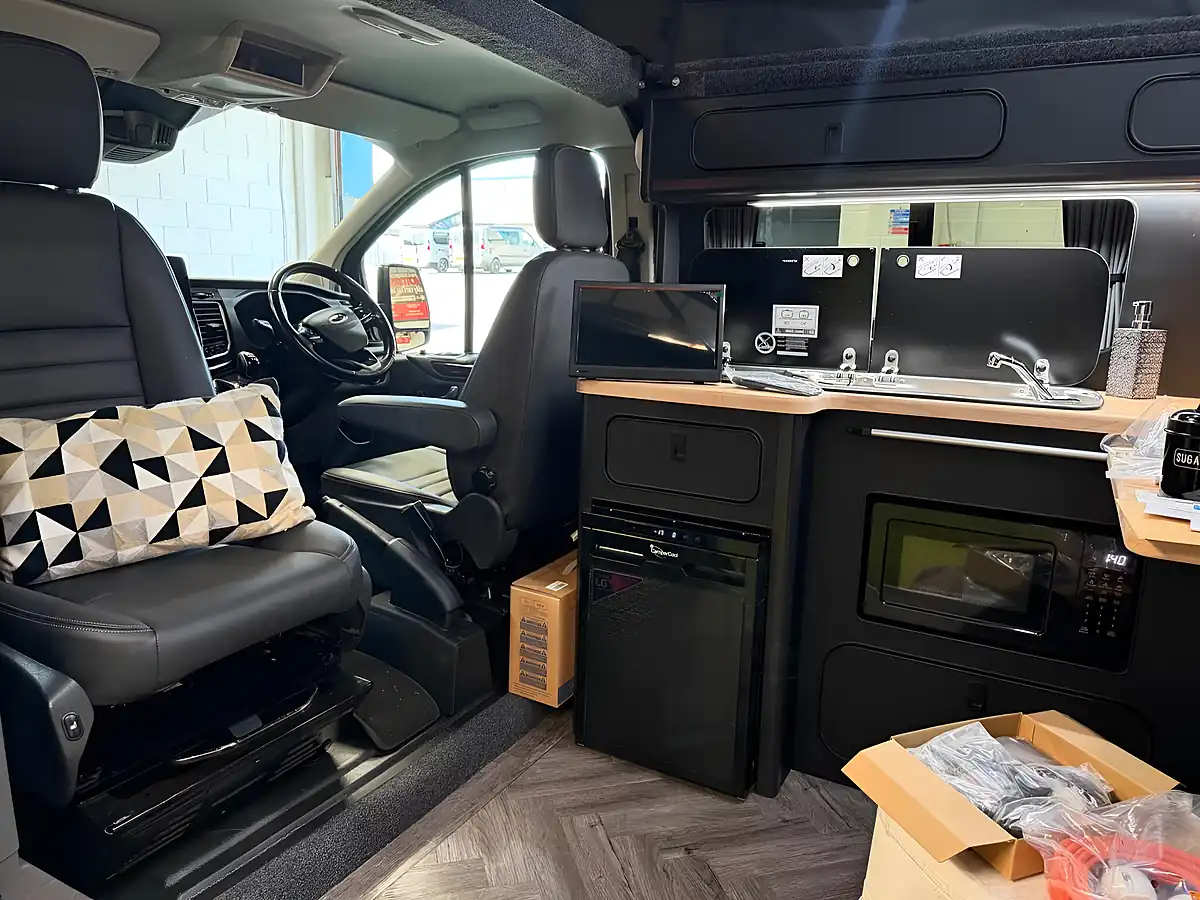 Used 2022 Ford Transit Custom Limited Edition Black - Interior and Exterior details 7