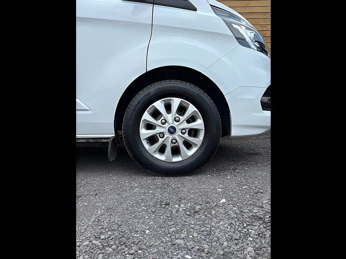 Used 2022 Ford Transit Custom Limited Frozen White - Interior and Exterior details 10