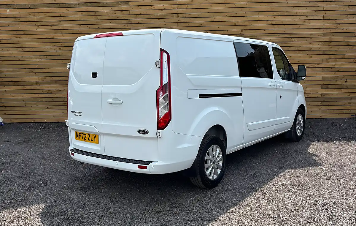 Used 2022 Ford Transit Custom Limited Frozen White - Interior and Exterior details 13