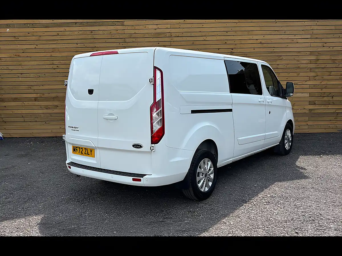 Used 2022 Ford Transit Custom Limited Frozen White - Interior and Exterior details 14