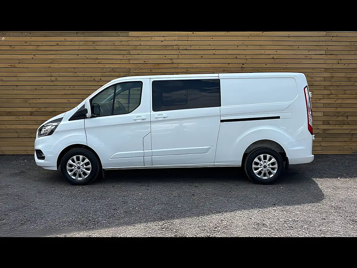 Used 2022 Ford Transit Custom Limited Frozen White - Interior and Exterior details 20
