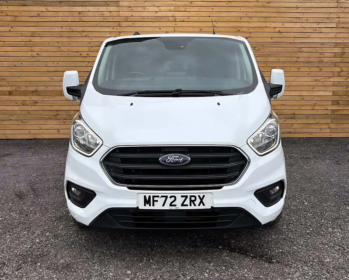 Used 2022 Ford Transit Custom Limited Frozen White - Interior and Exterior details 12