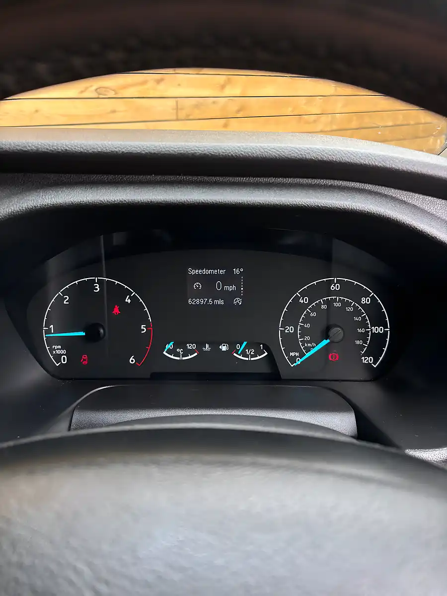 Used 2022 Ford Transit Custom Limited Frozen White - Interior and Exterior details 14