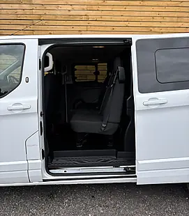 Used 2022 Ford Transit Custom Limited Frozen White - Interior and Exterior details 17