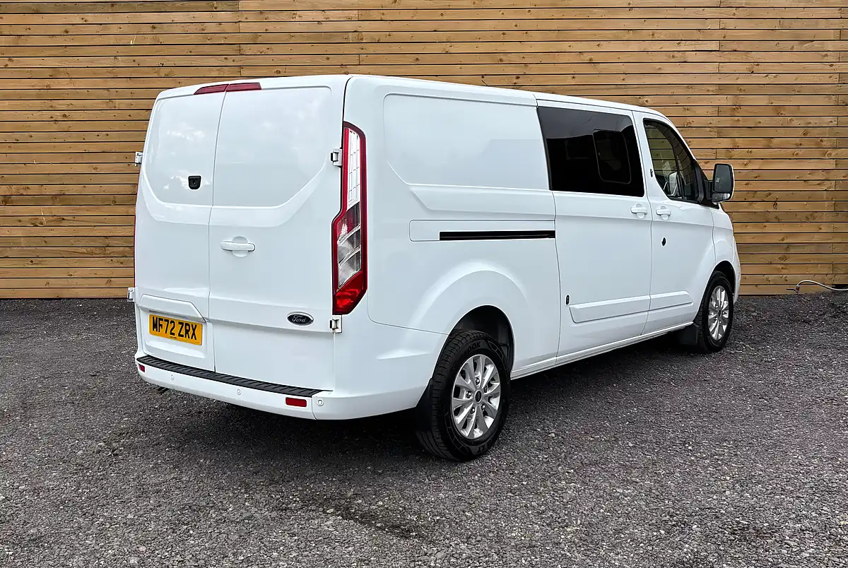 Used 2022 Ford Transit Custom Limited Frozen White - Interior and Exterior details 7