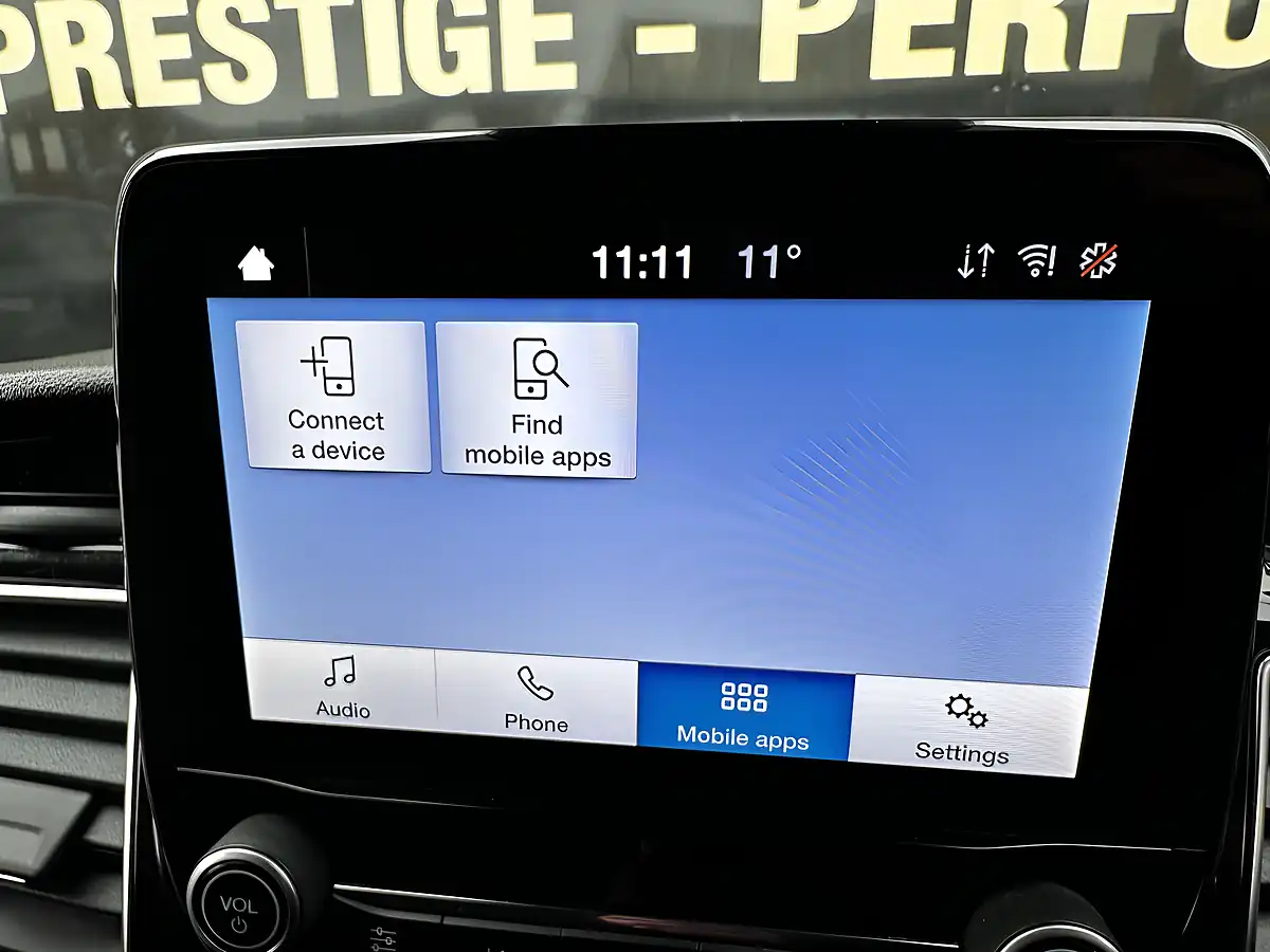 Used 2022 Ford Transit Custom Limited Frozen White - Interior and Exterior details 16