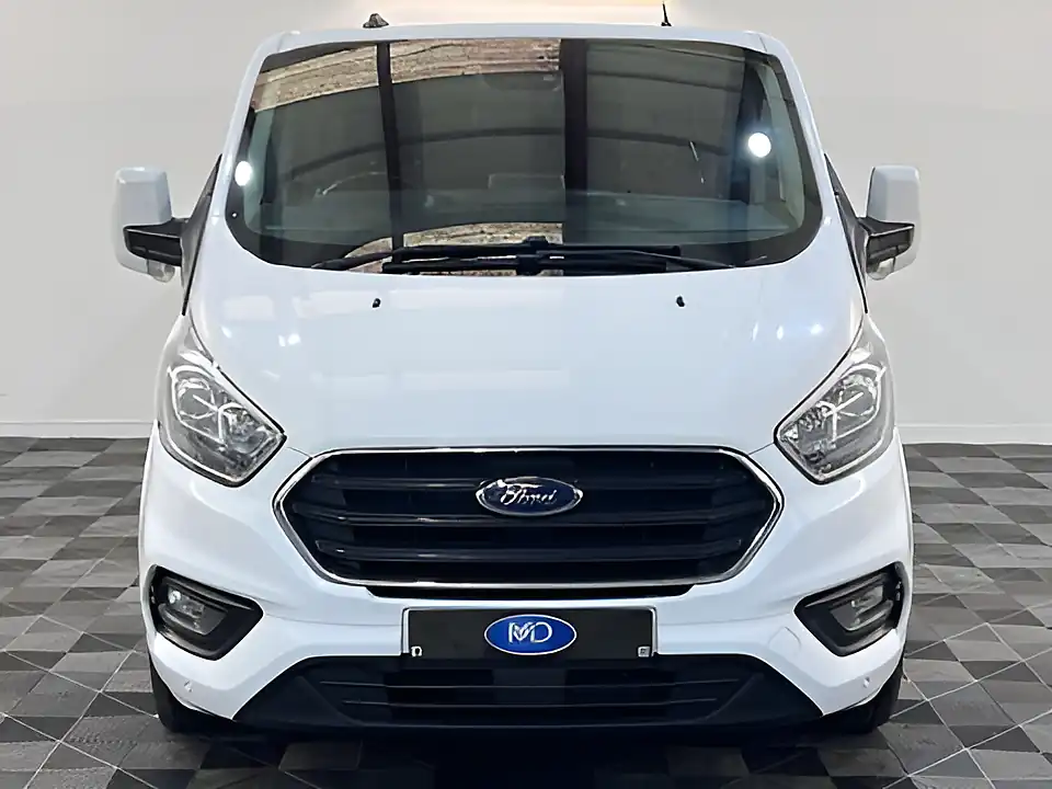 Used 2022 Ford Transit Custom Limited Frozen White - Interior and Exterior details 9