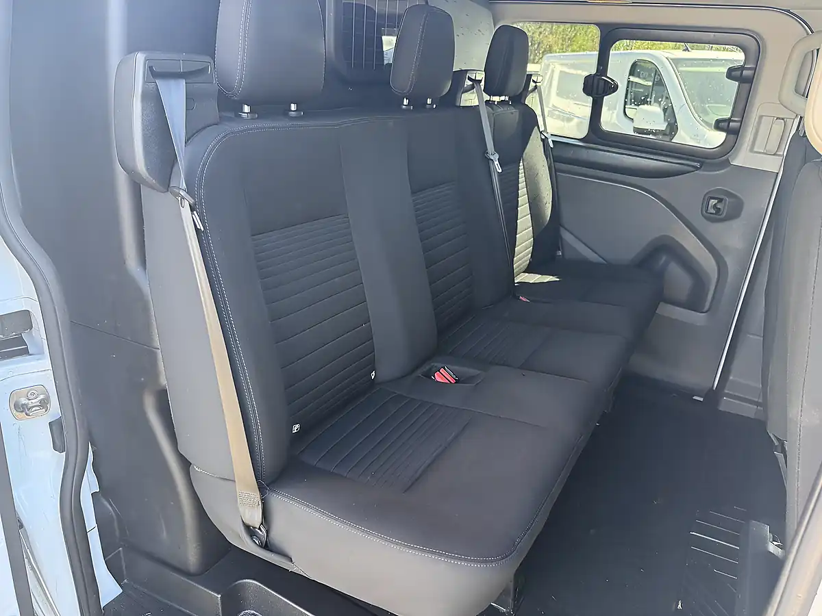 Used 2022 Ford Transit Custom Limited Frozen White (solid Colour) - Interior and Exterior details 8