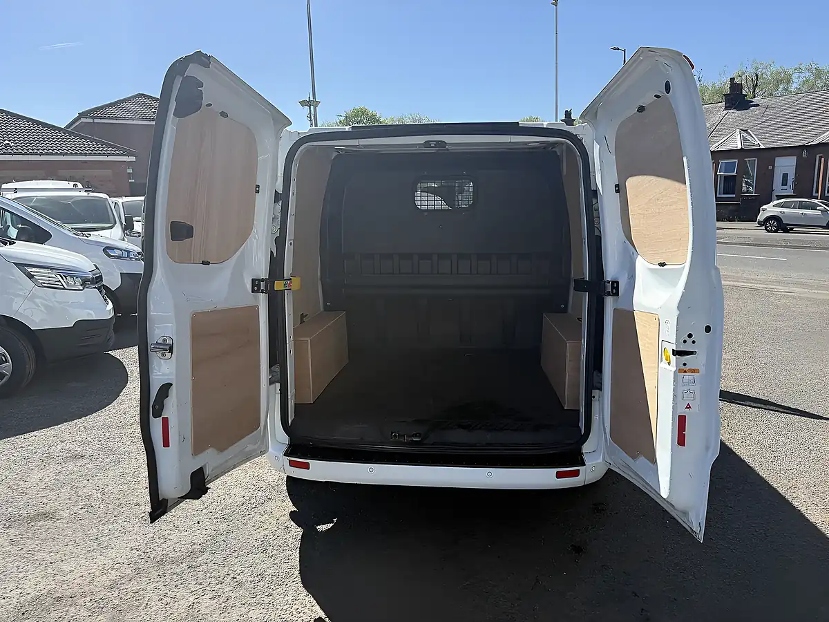 Used 2022 Ford Transit Custom Limited Frozen White (solid Colour) - Interior and Exterior details 9