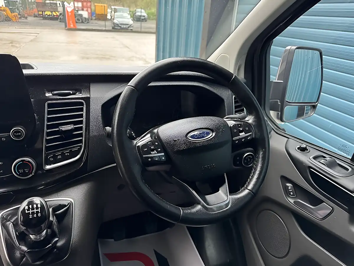 Used 2022 Ford Transit Custom Limited Grey - Interior and Exterior details 13