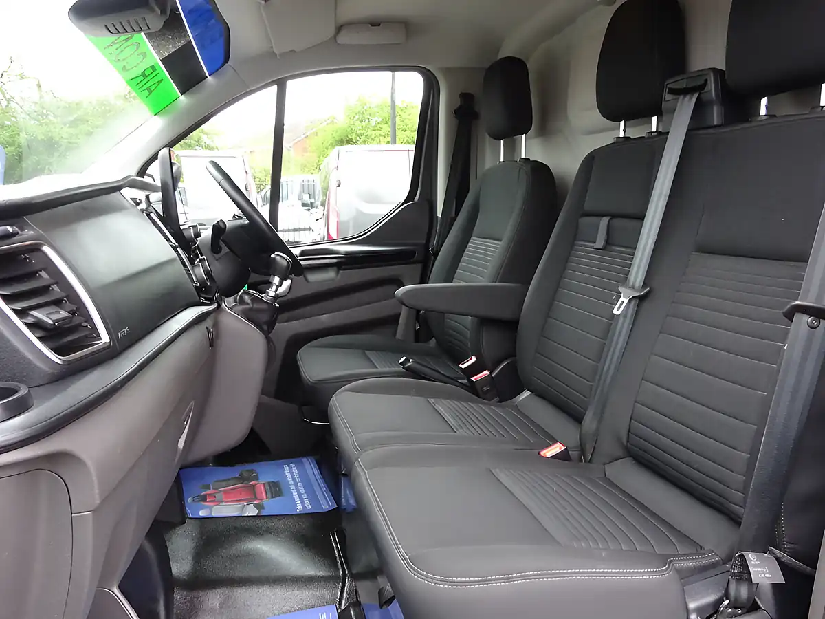 Used 2022 Ford Transit Custom Limited L1 H1 Swb Grey - Interior and Exterior details 10