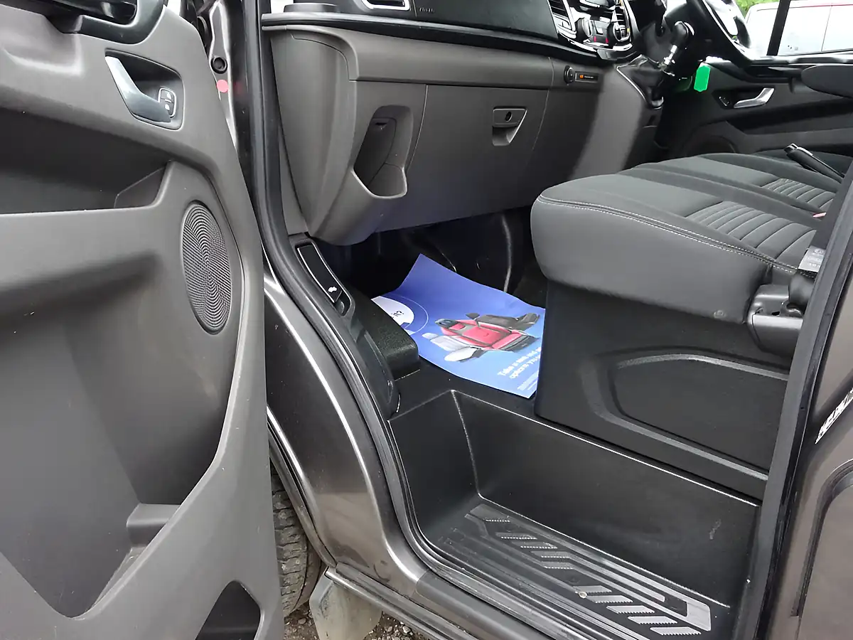 Used 2022 Ford Transit Custom Limited L1 H1 Swb Grey - Interior and Exterior details 11