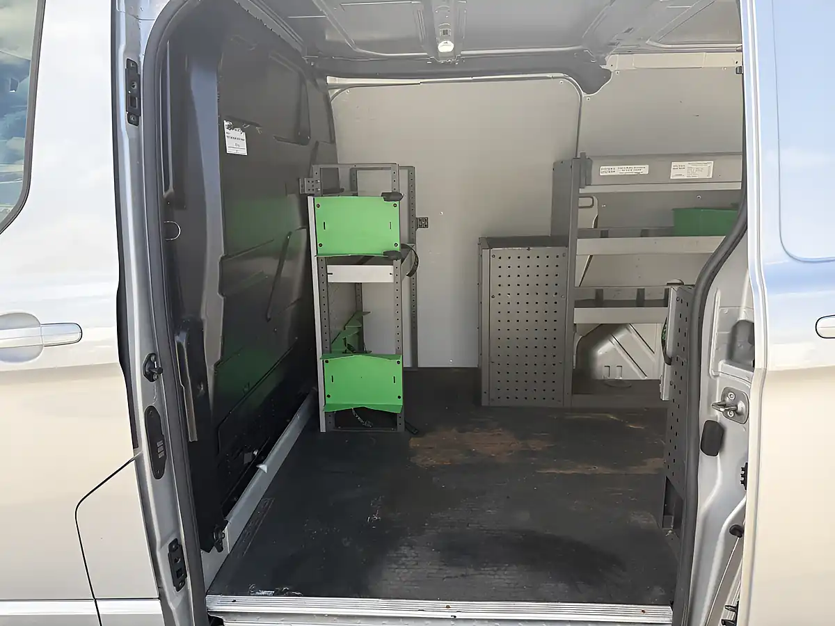 Used 2022 Ford Transit Custom Limited L1 H1 (swb) Moondust Silver - Interior and Exterior details 18