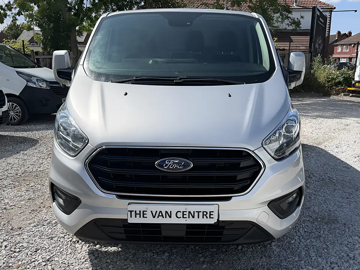 Used 2022 Ford Transit Custom Limited L1 H1 (swb) Moondust Silver - Interior and Exterior details 4