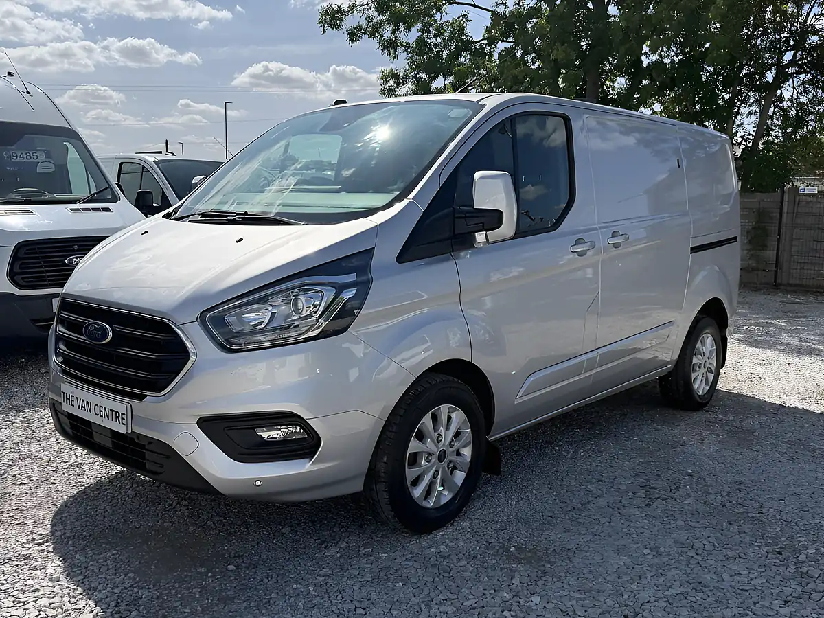Used 2022 Ford Transit Custom Limited L1 H1 (swb) Moondust Silver - Interior and Exterior details 5
