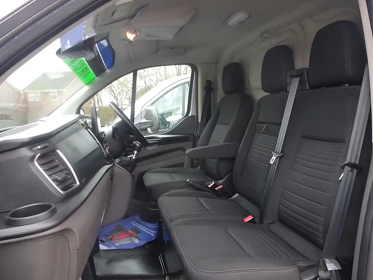 Used 2022 Ford Transit Custom Limited L1 H1 (swb) Silver - Interior and Exterior details 10