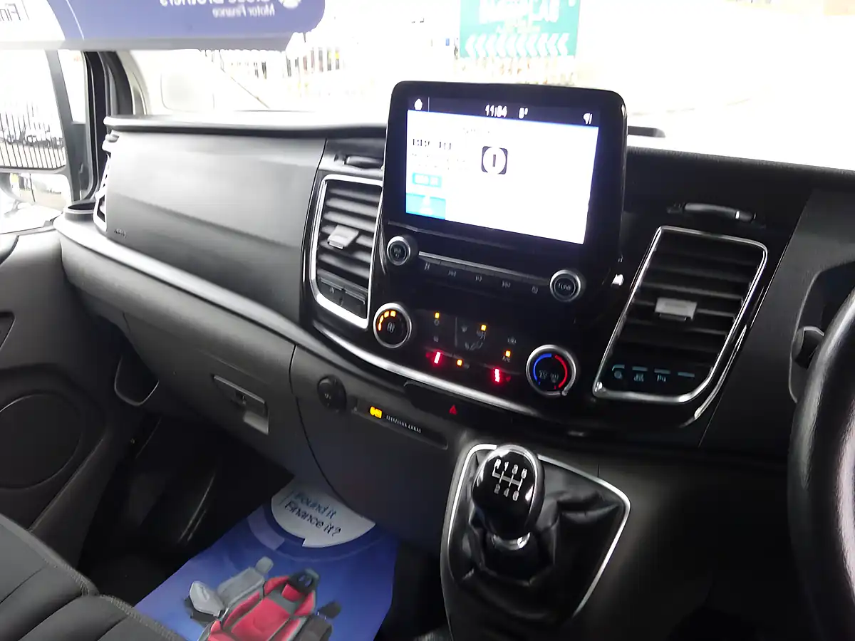 Used 2022 Ford Transit Custom Limited L1 H1 (swb) Silver - Interior and Exterior details 11