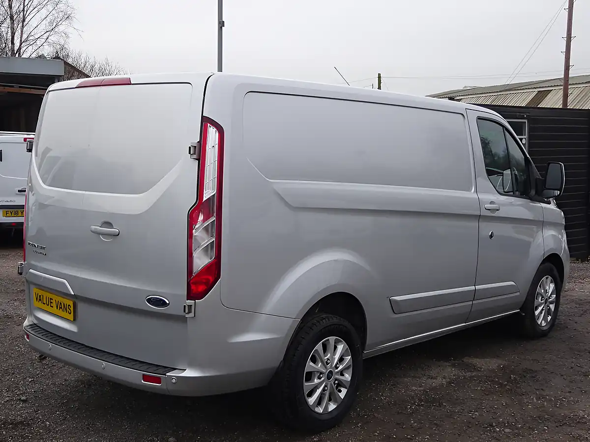 Used 2022 Ford Transit Custom Limited L1 H1 (swb) Silver - Interior and Exterior details 13