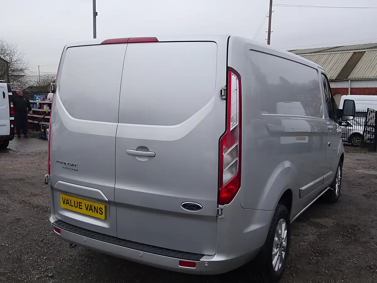 Used 2022 Ford Transit Custom Limited L1 H1 (swb) Silver - Interior and Exterior details 16