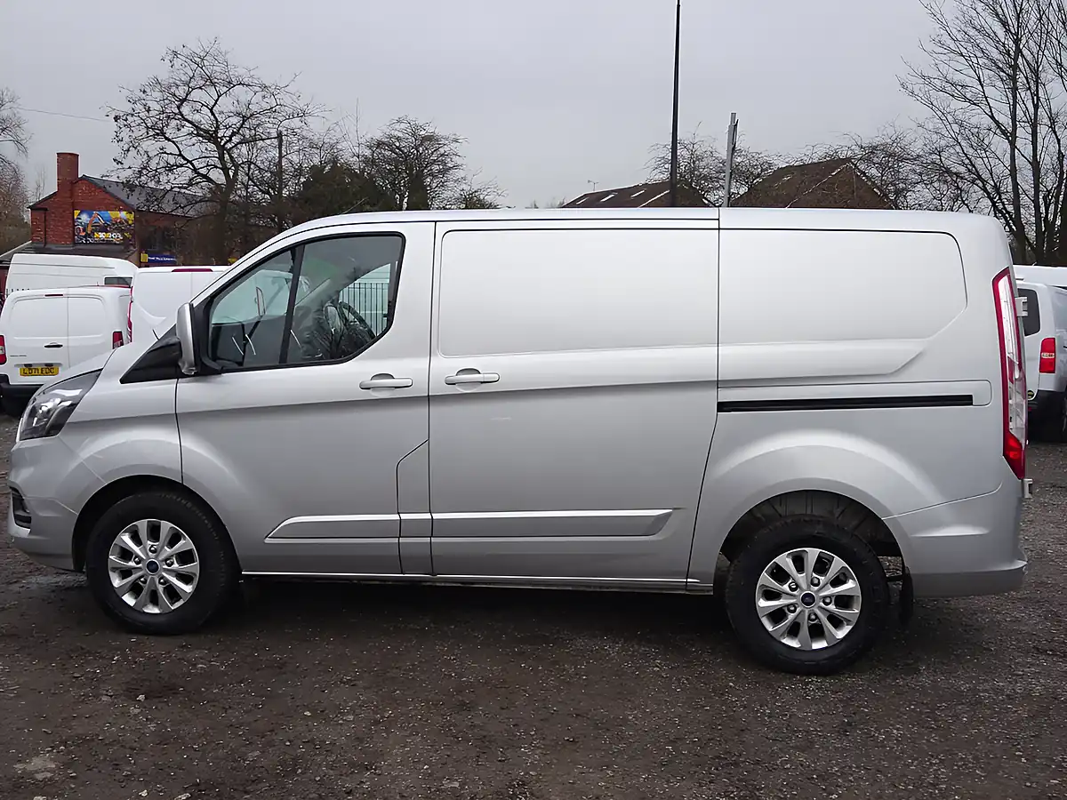 Used 2022 Ford Transit Custom Limited L1 H1 (swb) Silver - Interior and Exterior details 9