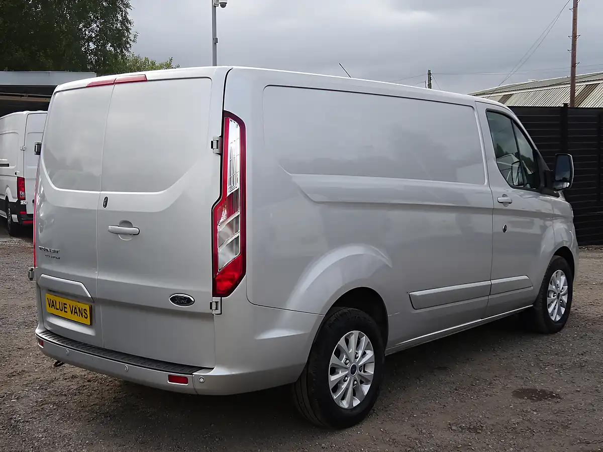 Used 2022 Ford Transit Custom Limited L1 H1 (swb) Silver - Interior and Exterior details 14