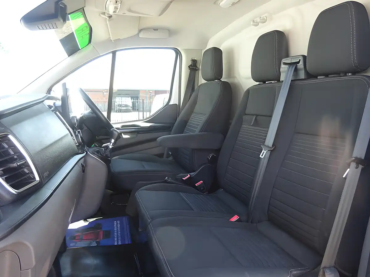 Used 2022 Ford Transit Custom Limited L1 H1 (swb) White - Interior and Exterior details 10