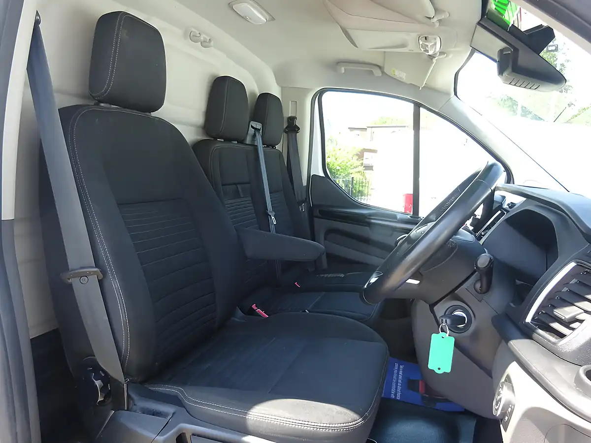 Used 2022 Ford Transit Custom Limited L1 H1 (swb) White - Interior and Exterior details 14