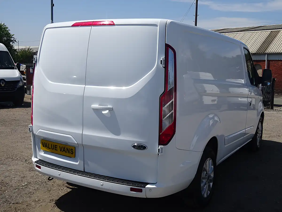 Used 2022 Ford Transit Custom Limited L1 H1 (swb) White - Interior and Exterior details 17