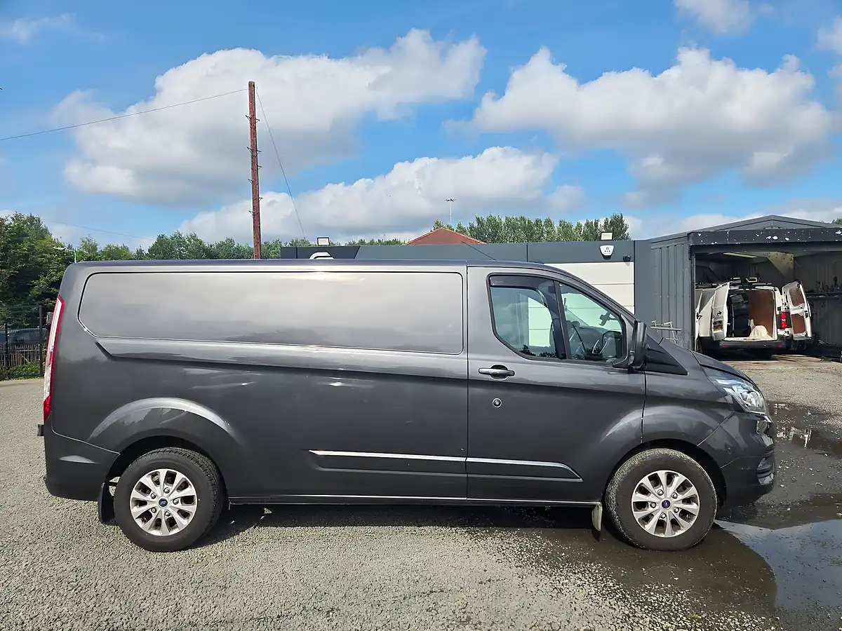 Used 2022 Ford Transit Custom Limited L2 H1 Grey - Interior and Exterior details 3