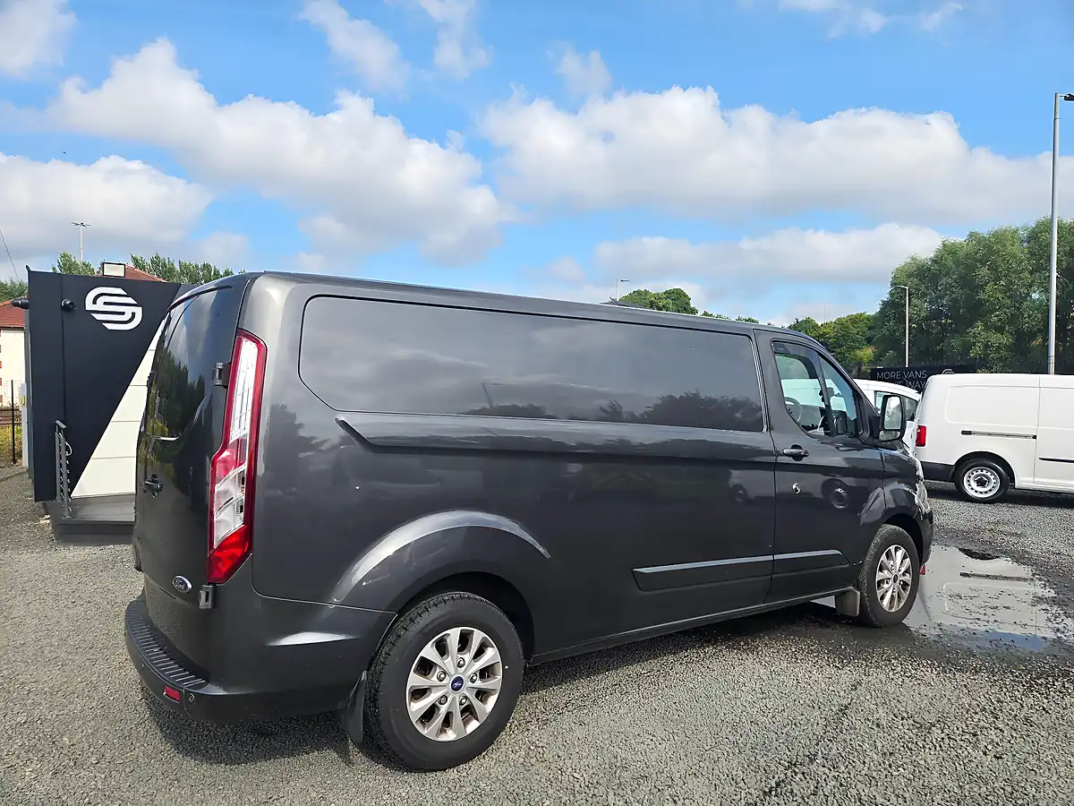 Used 2022 Ford Transit Custom Limited L2 H1 Grey - Interior and Exterior details 4
