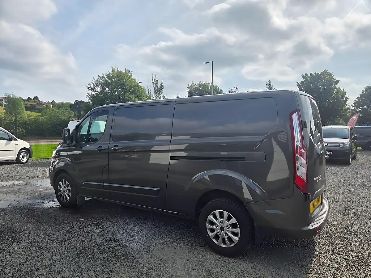 Used 2022 Ford Transit Custom Limited L2 H1 Grey - Interior and Exterior details 9