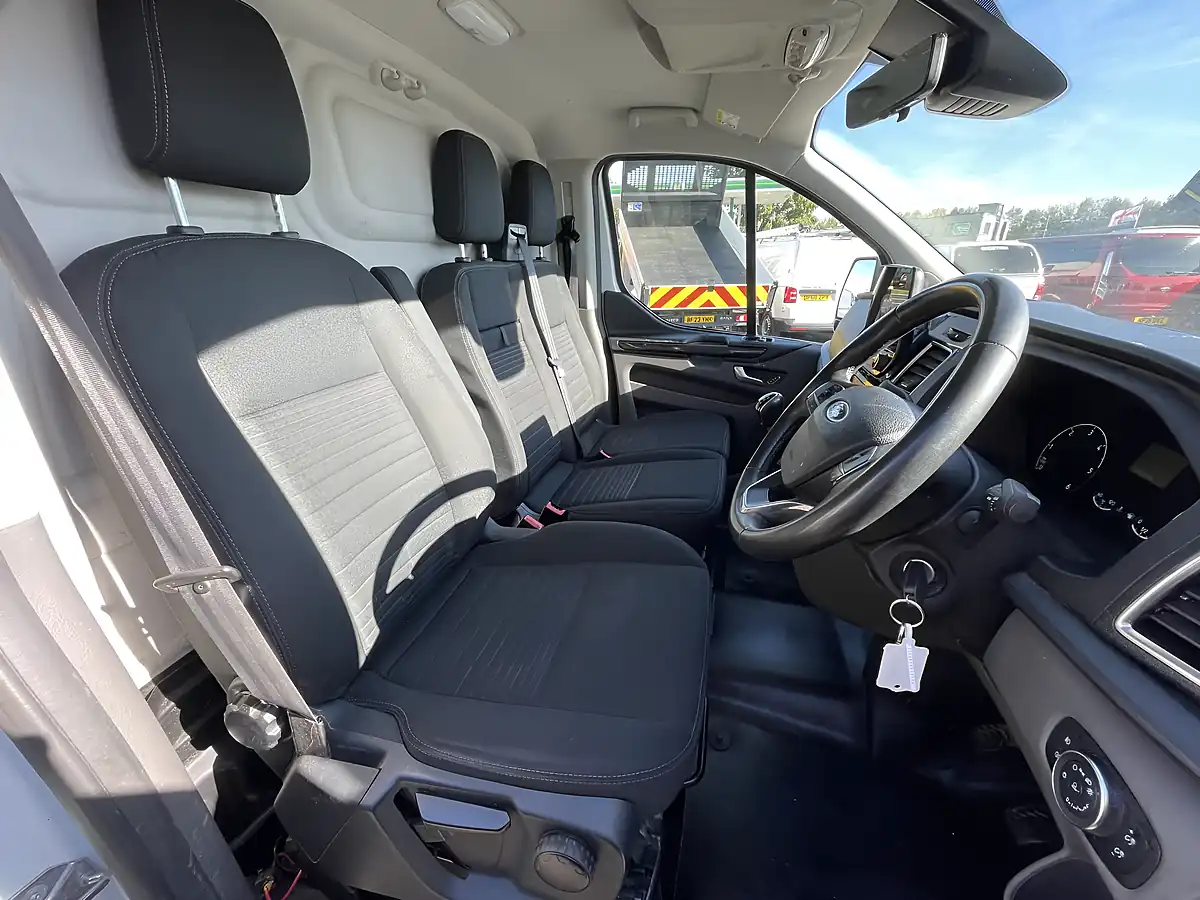 Used 2022 Ford Transit Custom Limited Lwb White - Interior and Exterior details 10