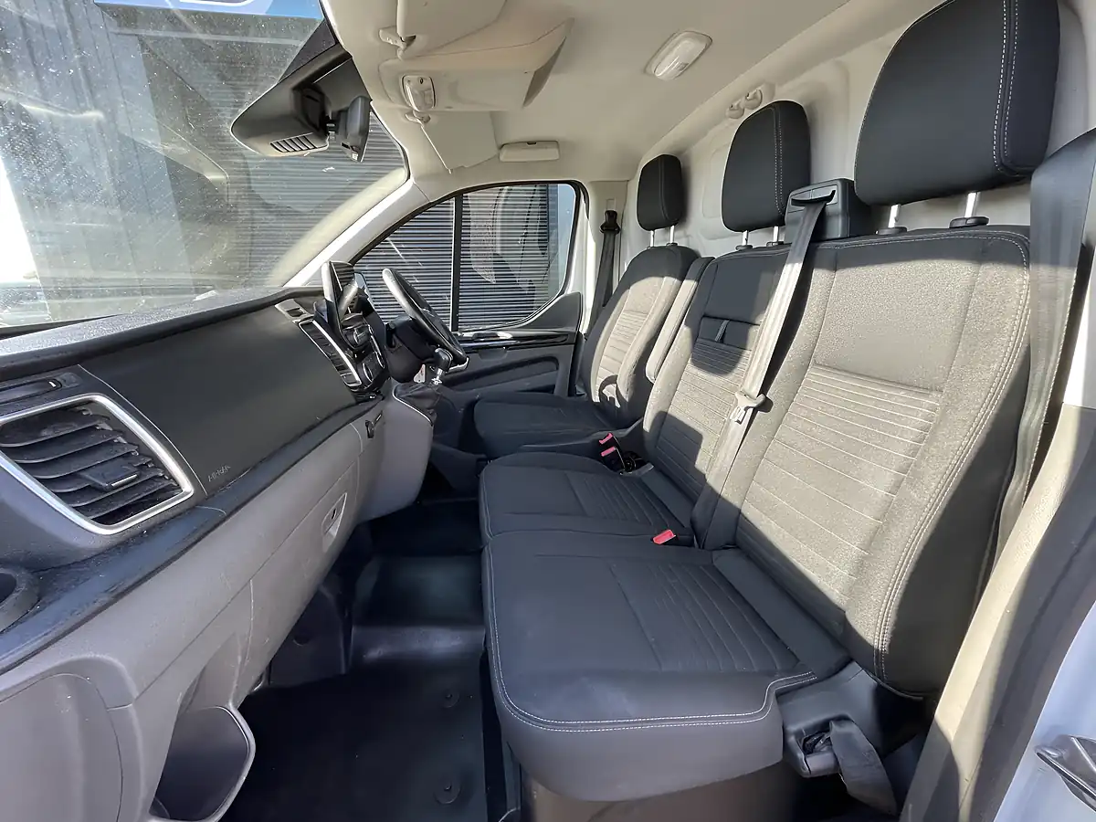 Used 2022 Ford Transit Custom Limited Lwb White - Interior and Exterior details 17