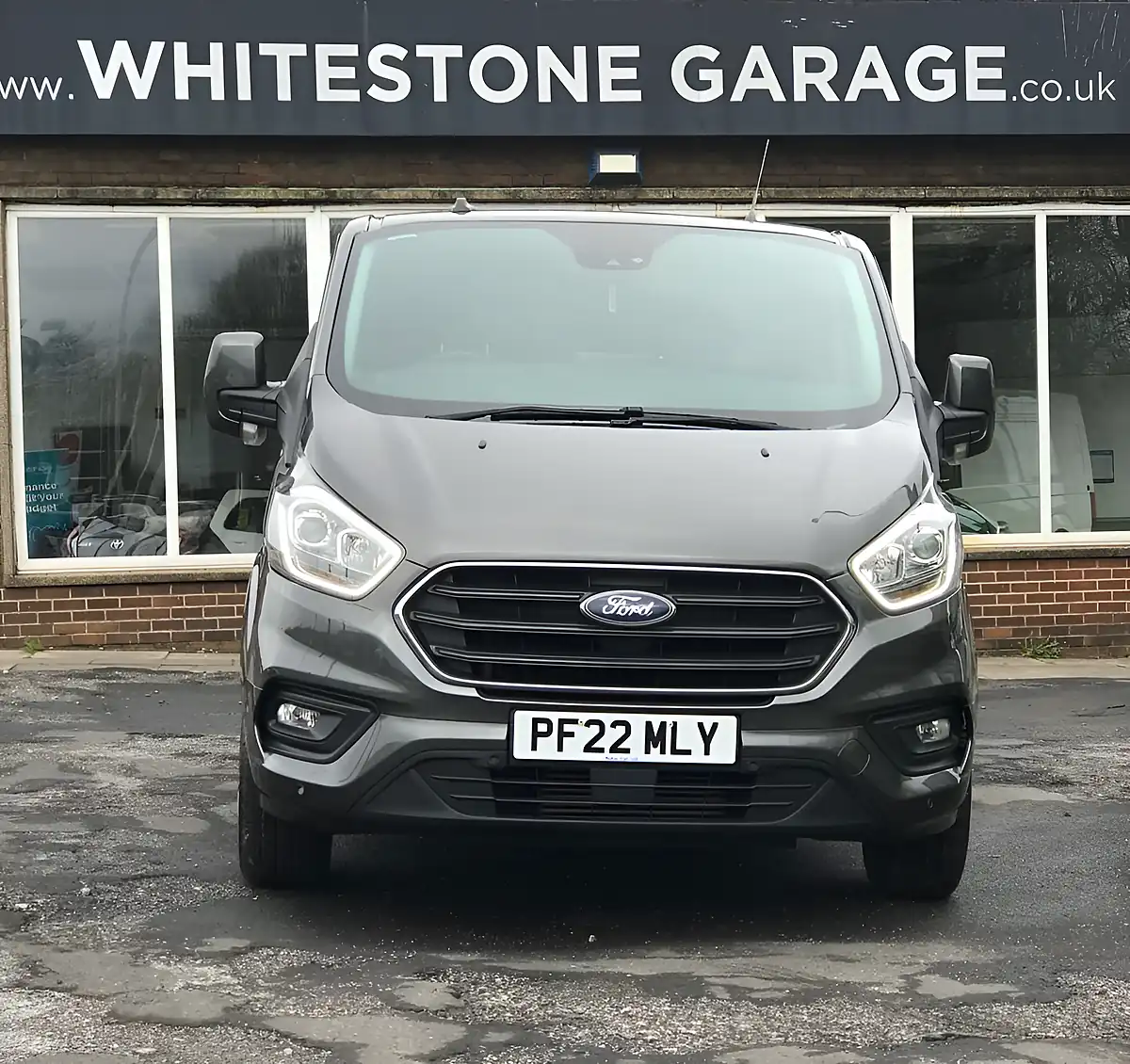 Used 2022 Ford Transit Custom Limited Magnetic Grey - Interior and Exterior details 11