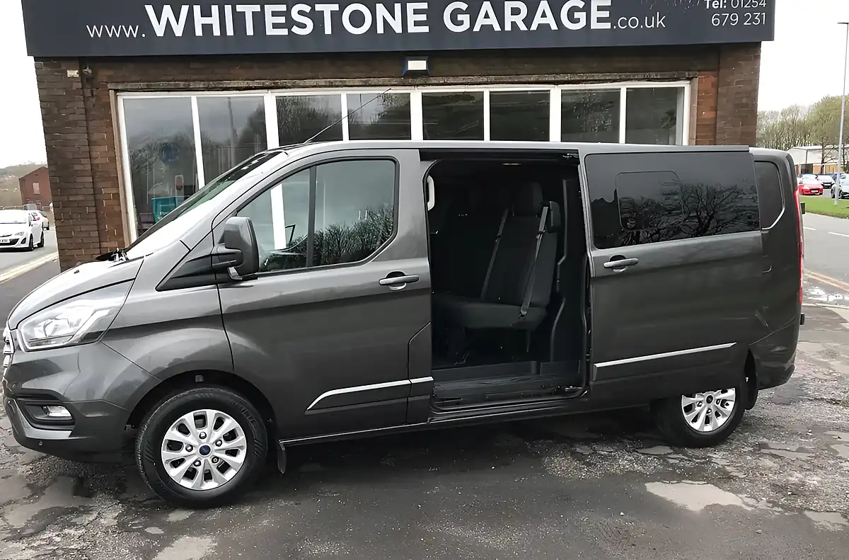 Used 2022 Ford Transit Custom Limited Magnetic Grey - Interior and Exterior details 6