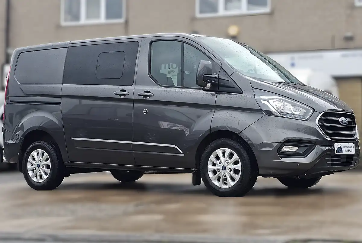 Used 2022 Ford Transit Custom Limited Metallic Magnetic Grey - Front View