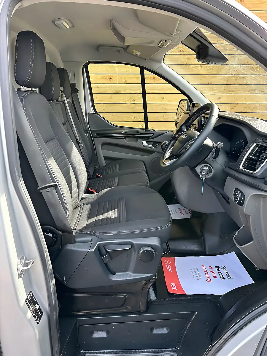 Used 2022 Ford Transit Custom Limited Moondust Silver - Interior and Exterior details 10