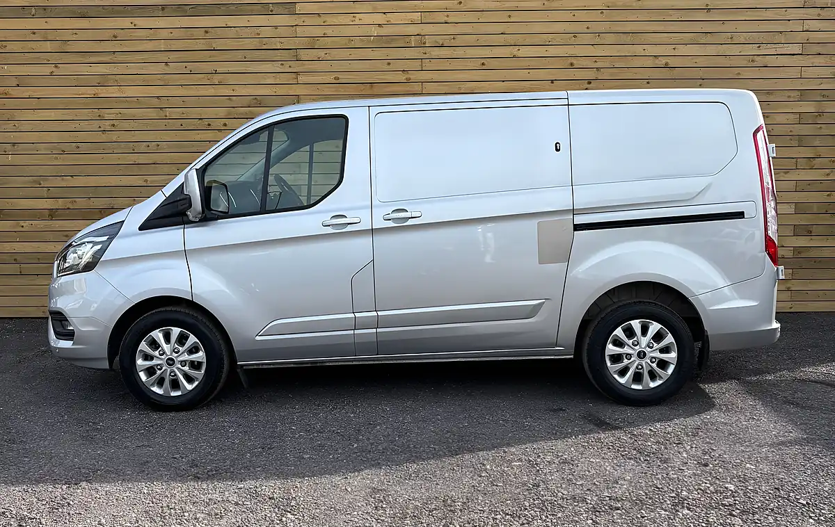 Used 2022 Ford Transit Custom Limited Moondust Silver - Interior and Exterior details 6