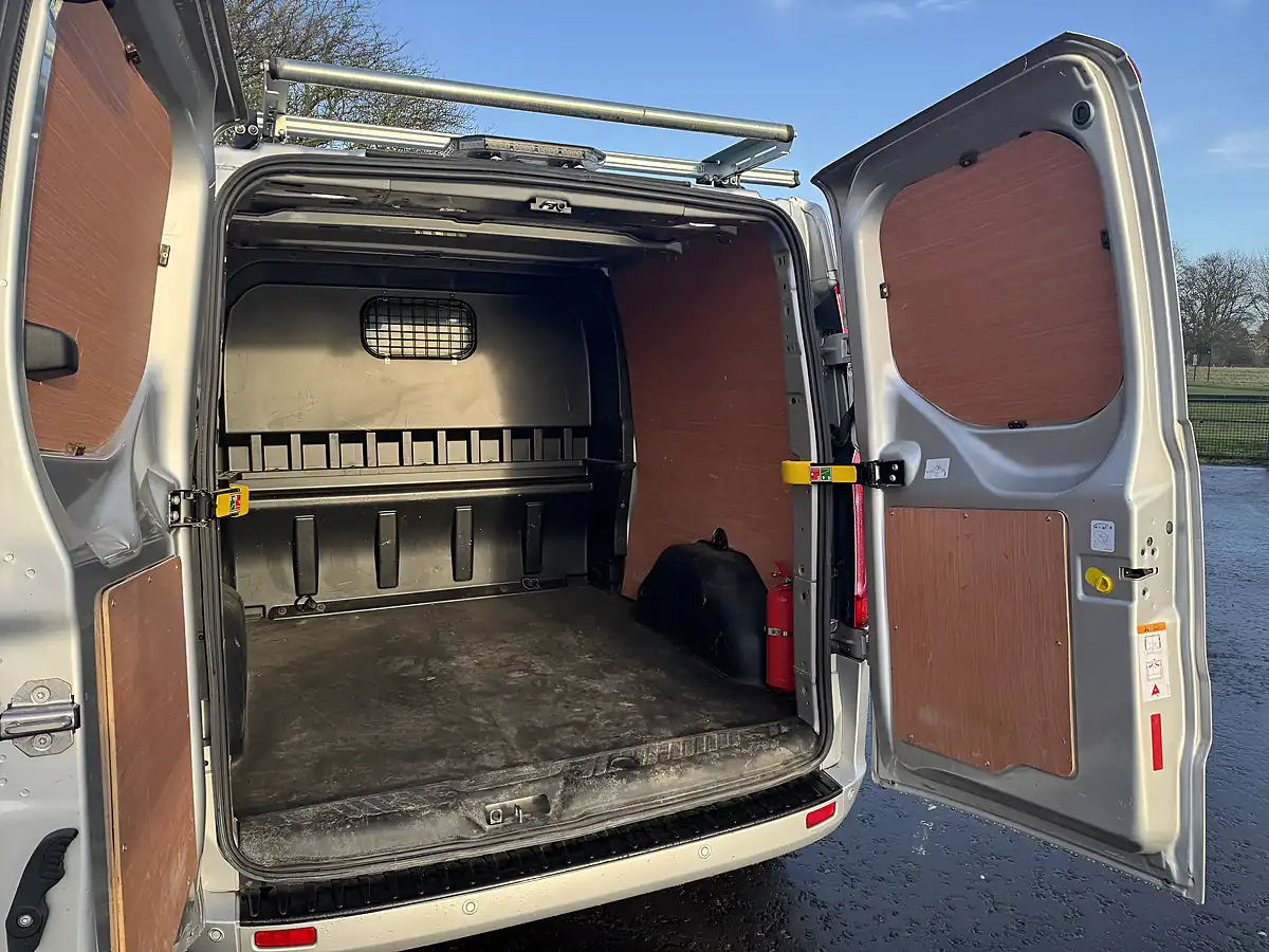 Used 2022 Ford Transit Custom Limited Moondust Silver - Interior and Exterior details 11