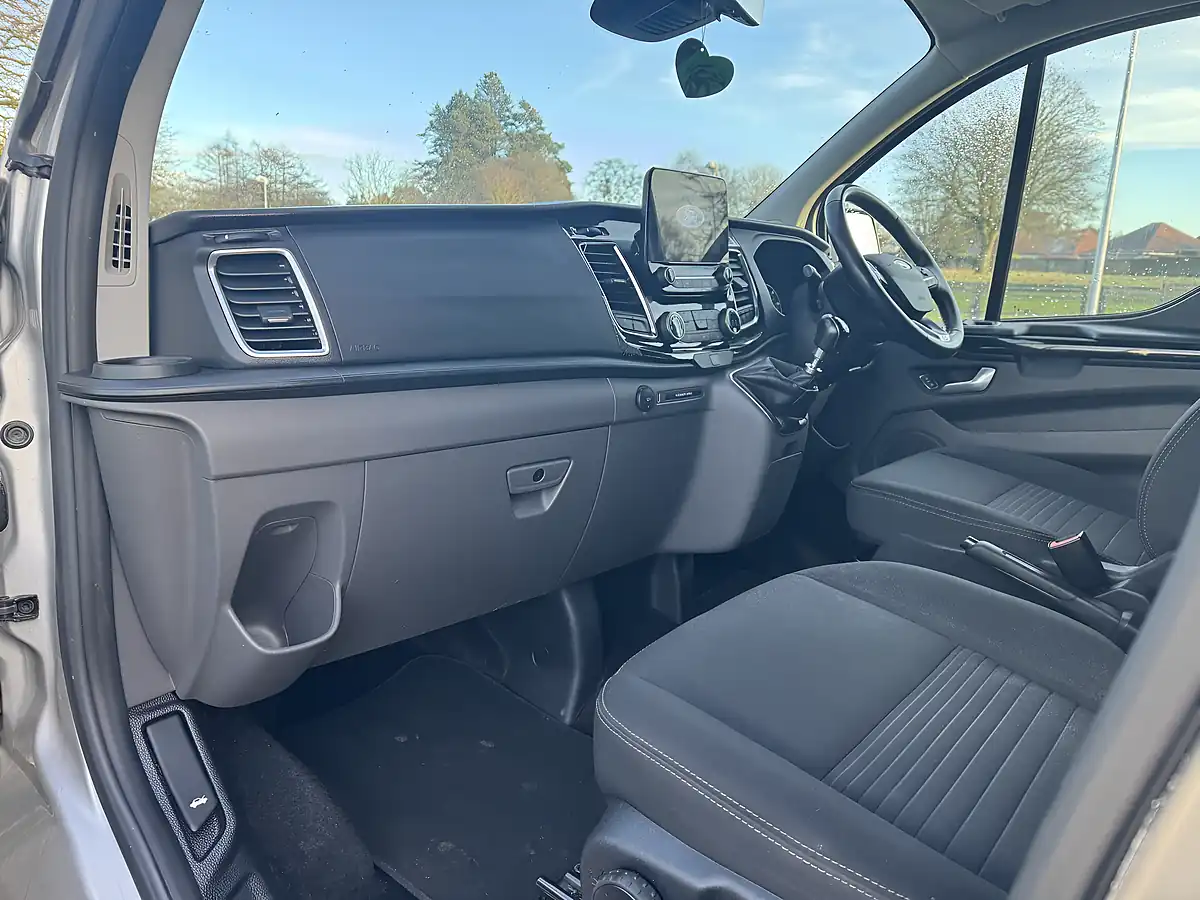 Used 2022 Ford Transit Custom Limited Moondust Silver - Interior and Exterior details 15