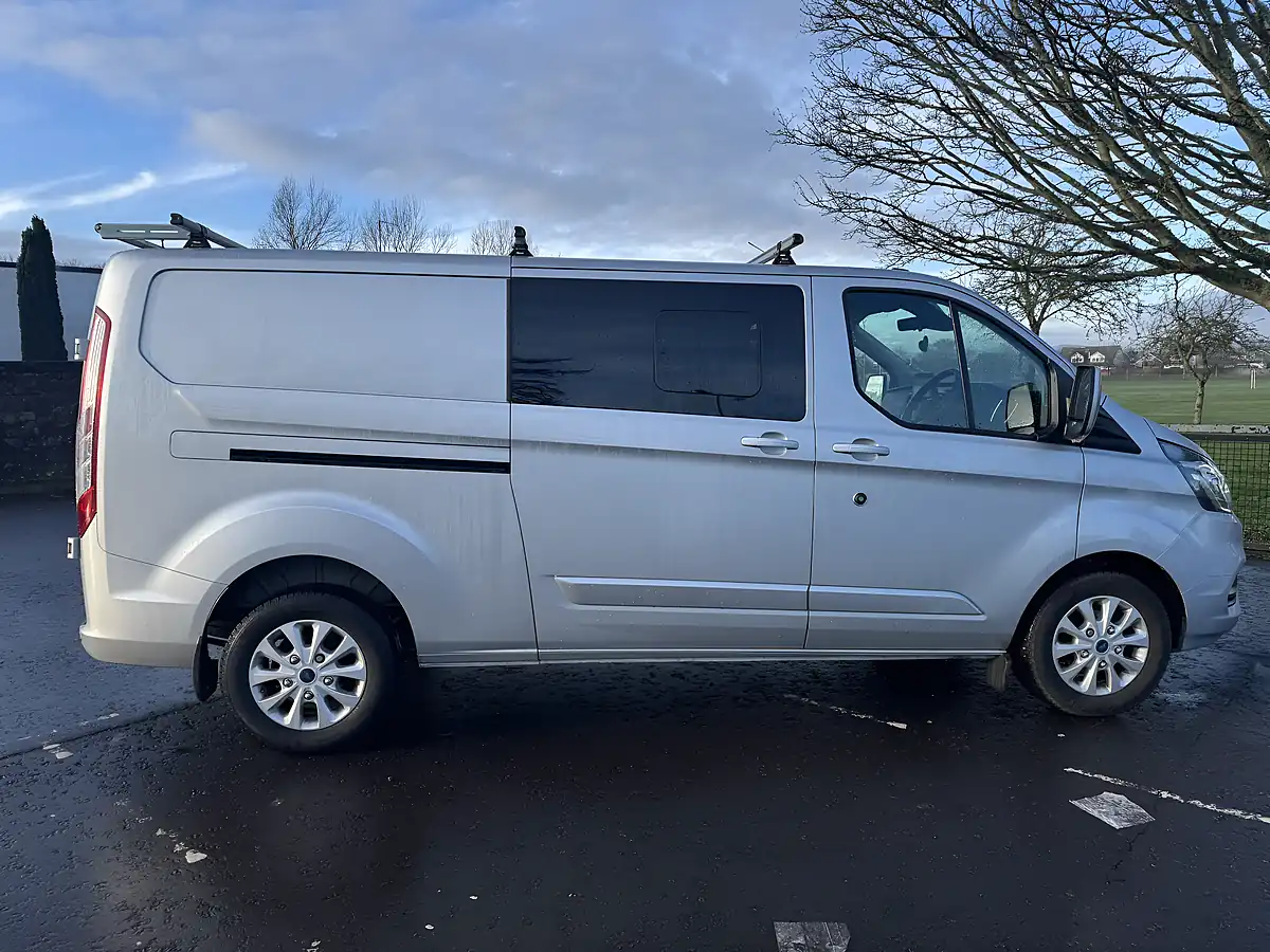 Used 2022 Ford Transit Custom Limited Moondust Silver - Interior and Exterior details 8