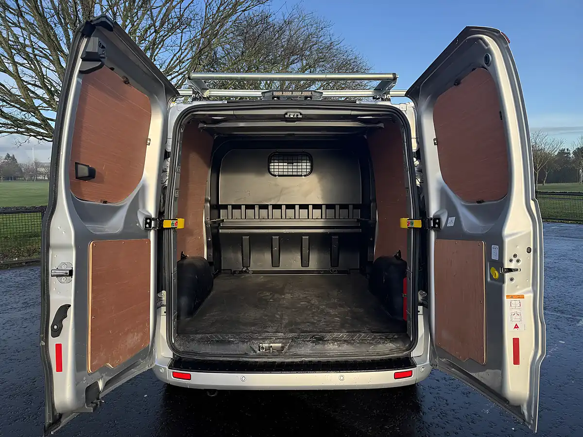 Used 2022 Ford Transit Custom Limited Moondust Silver - Interior and Exterior details 9