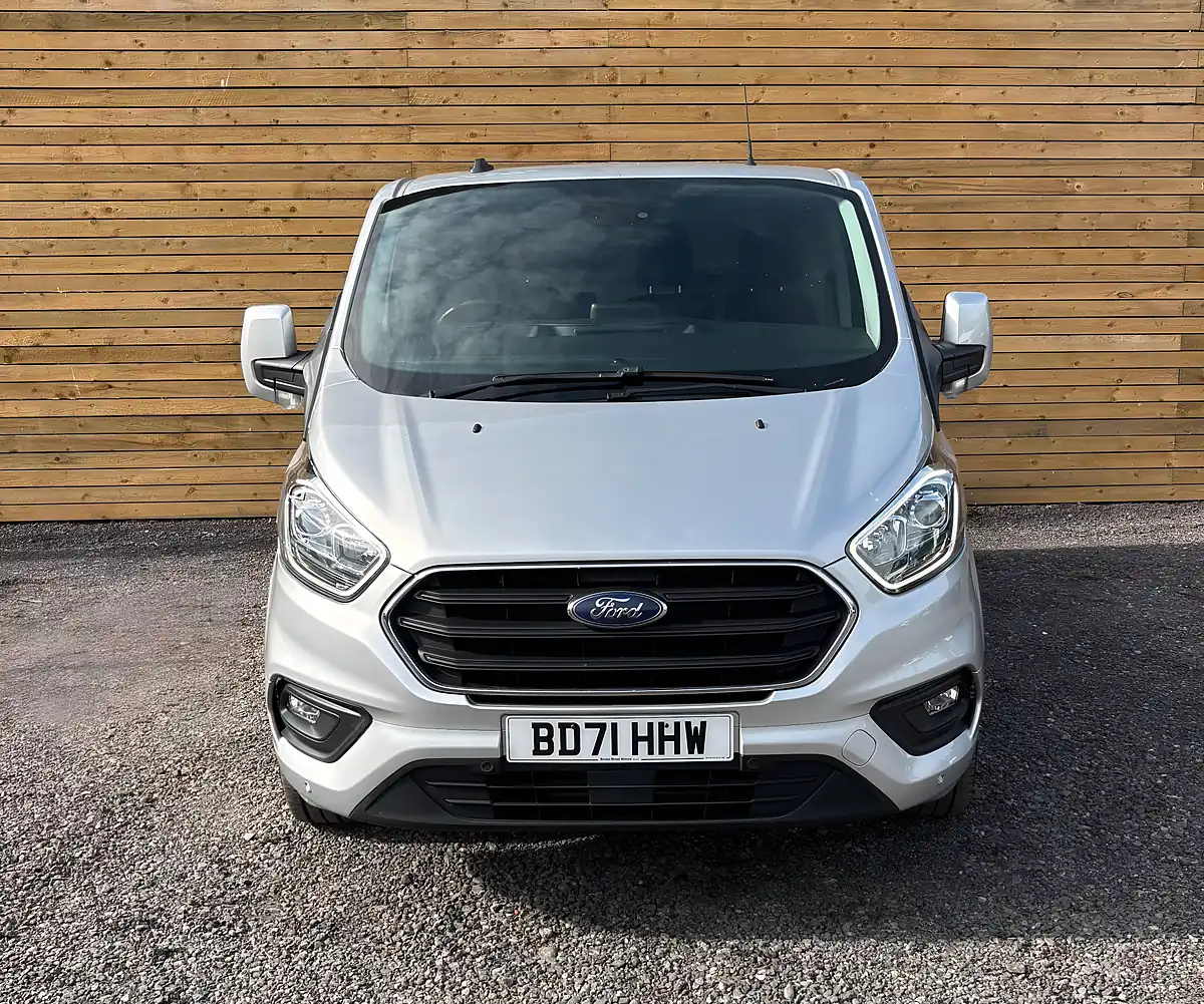 Used 2022 Ford Transit Custom Limited Moondust Silver - Interior and Exterior details 12
