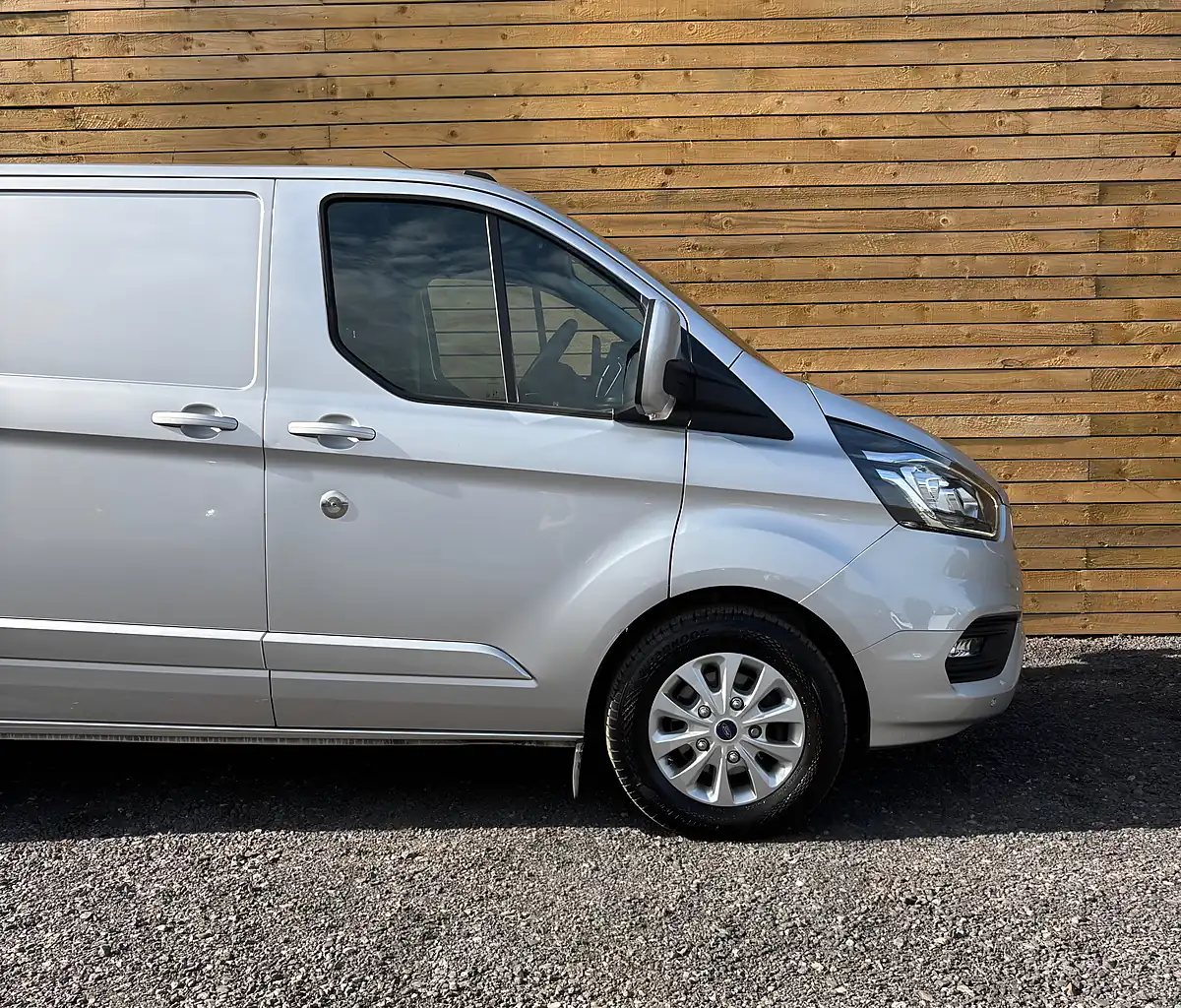 Used 2022 Ford Transit Custom Limited Moondust Silver - Interior and Exterior details 3