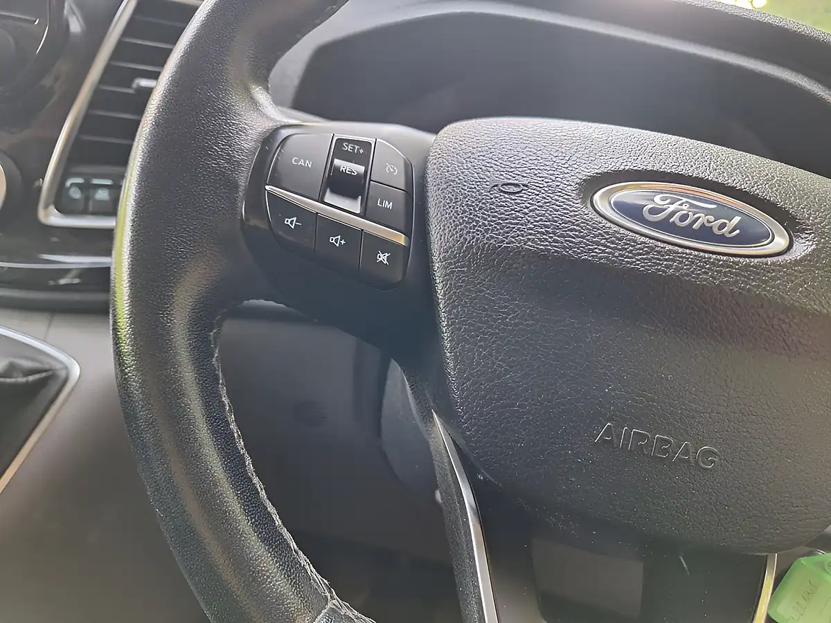 Used 2022 Ford Transit Custom Limited Moondust Silver - Interior and Exterior details 13