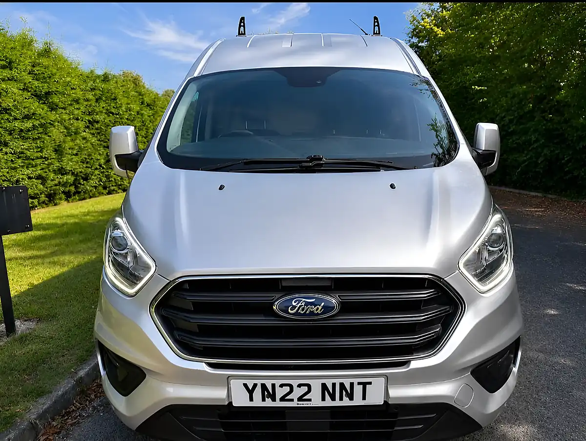 Used 2022 Ford Transit Custom Limited Moondust Silver - Interior and Exterior details 8