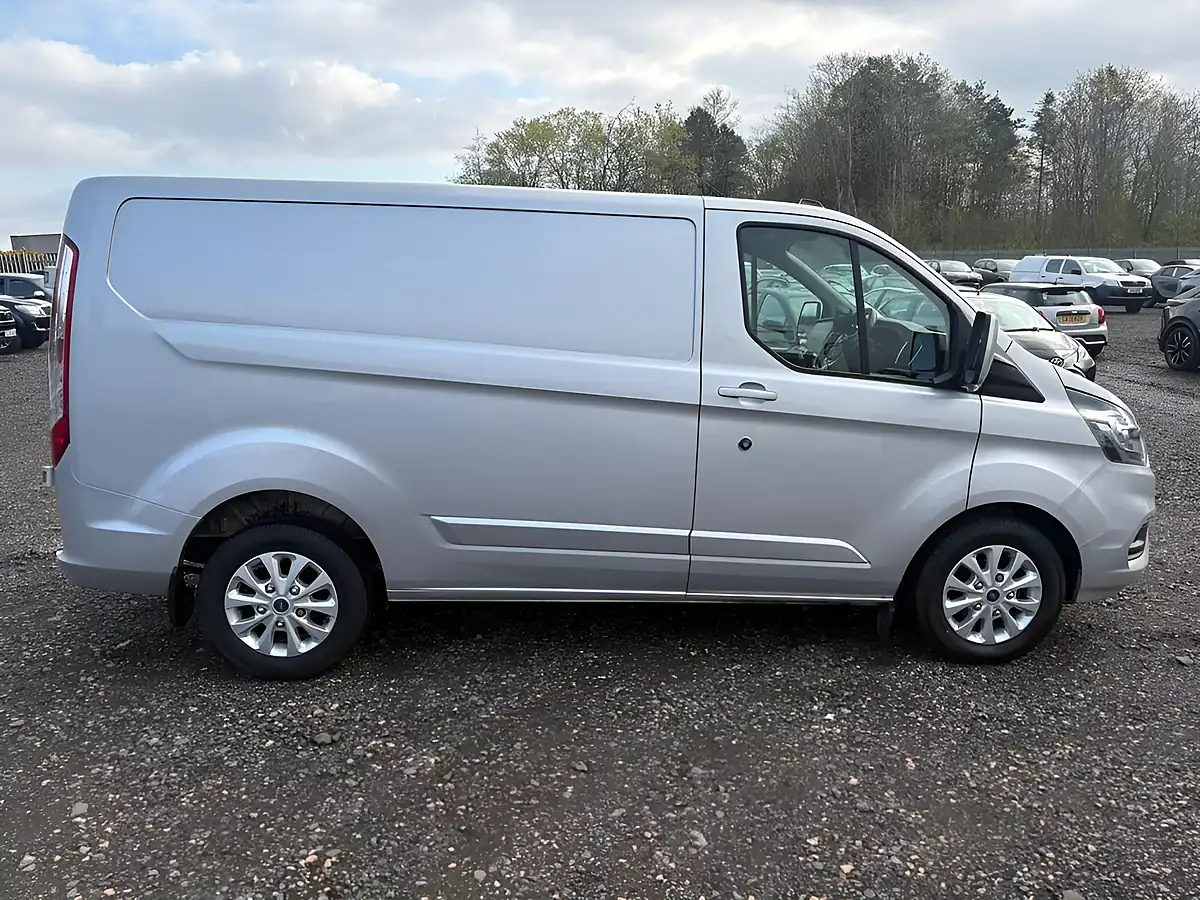 Used 2022 Ford Transit Custom Limited Moondust Silver - Interior and Exterior details 8